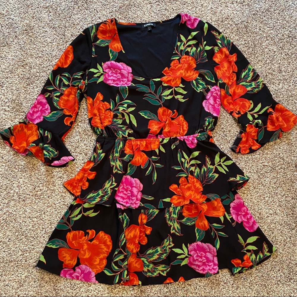 [SOLD] Express Black Floral Ruffle Dress Large